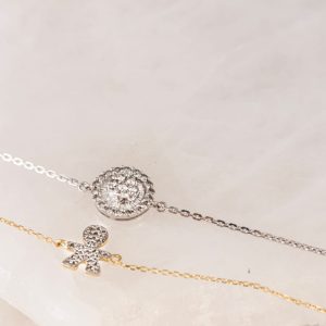 Pulsera De Oro Amarillo 18k Con Dije De Diamantes En Forma De Niño